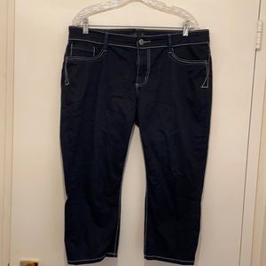 Seven cropped black jeans. Mid rise. Size 14